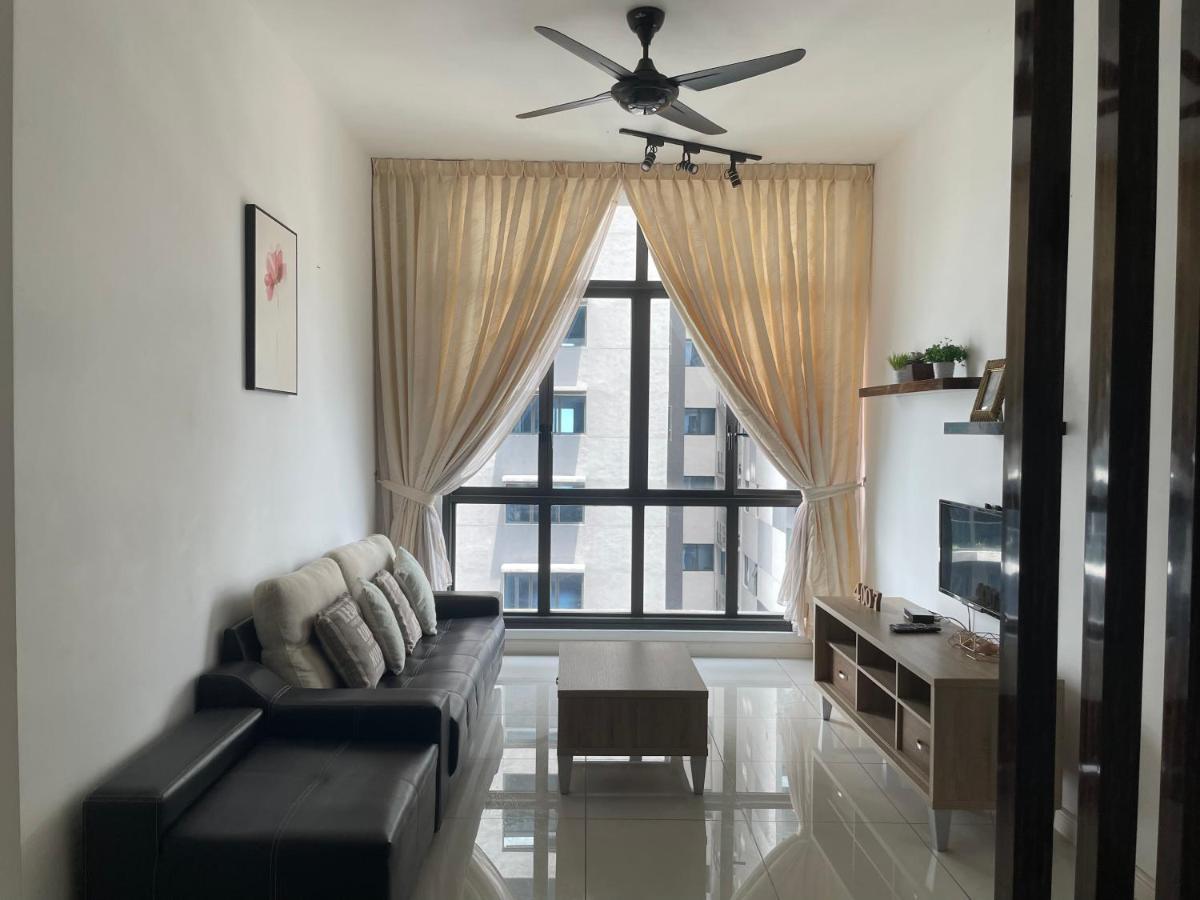 2 Bedroom Apartment @Setia Sky 88 Джохор Бахру Екстериор снимка