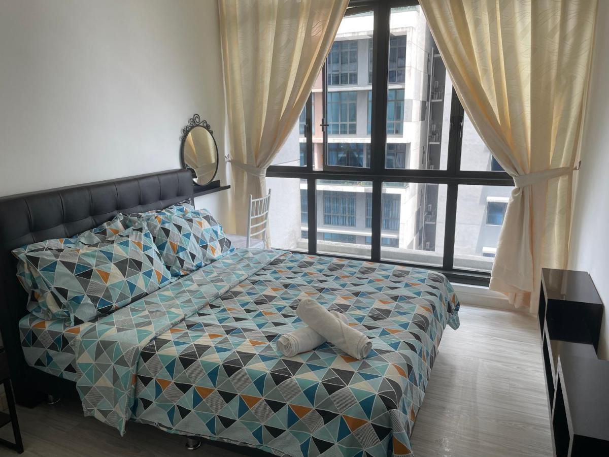 2 Bedroom Apartment @Setia Sky 88 Джохор Бахру Екстериор снимка