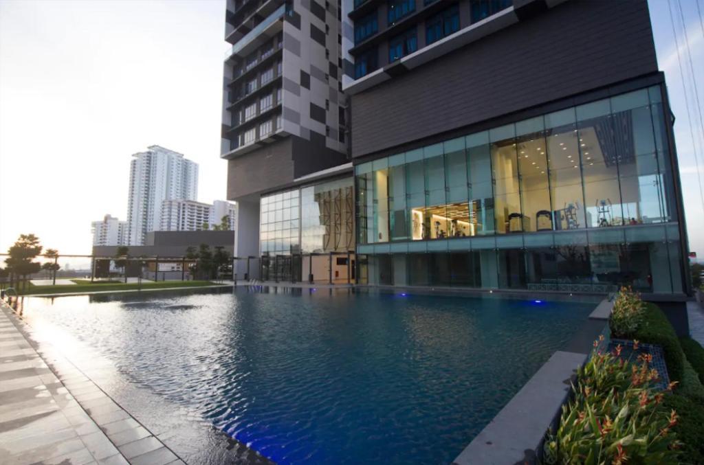 2 Bedroom Apartment @Setia Sky 88 Джохор Бахру Екстериор снимка